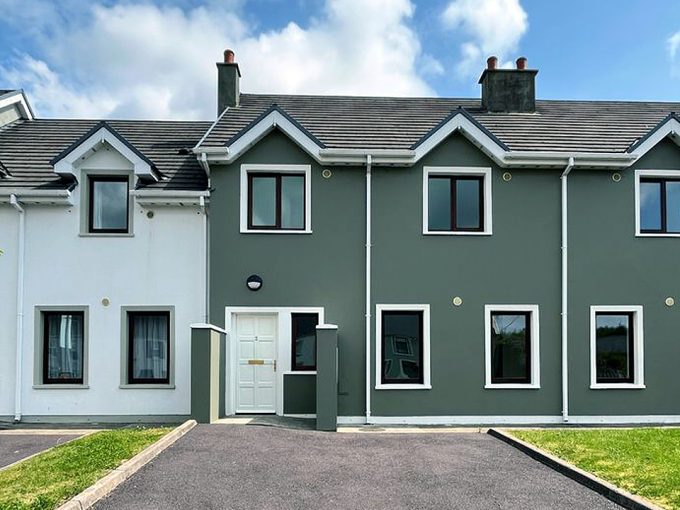 3 Bed Terraced House, 3 Ard An Oir, Kenmare Road, Sneem, Co. Kerry, V93K4DY